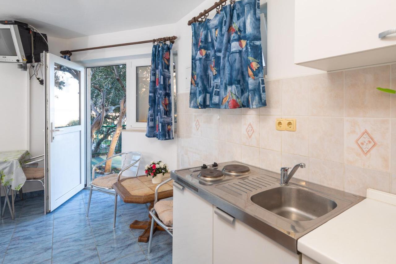 Beach Apartments "Bili Cvitak" Duće Exteriör bild