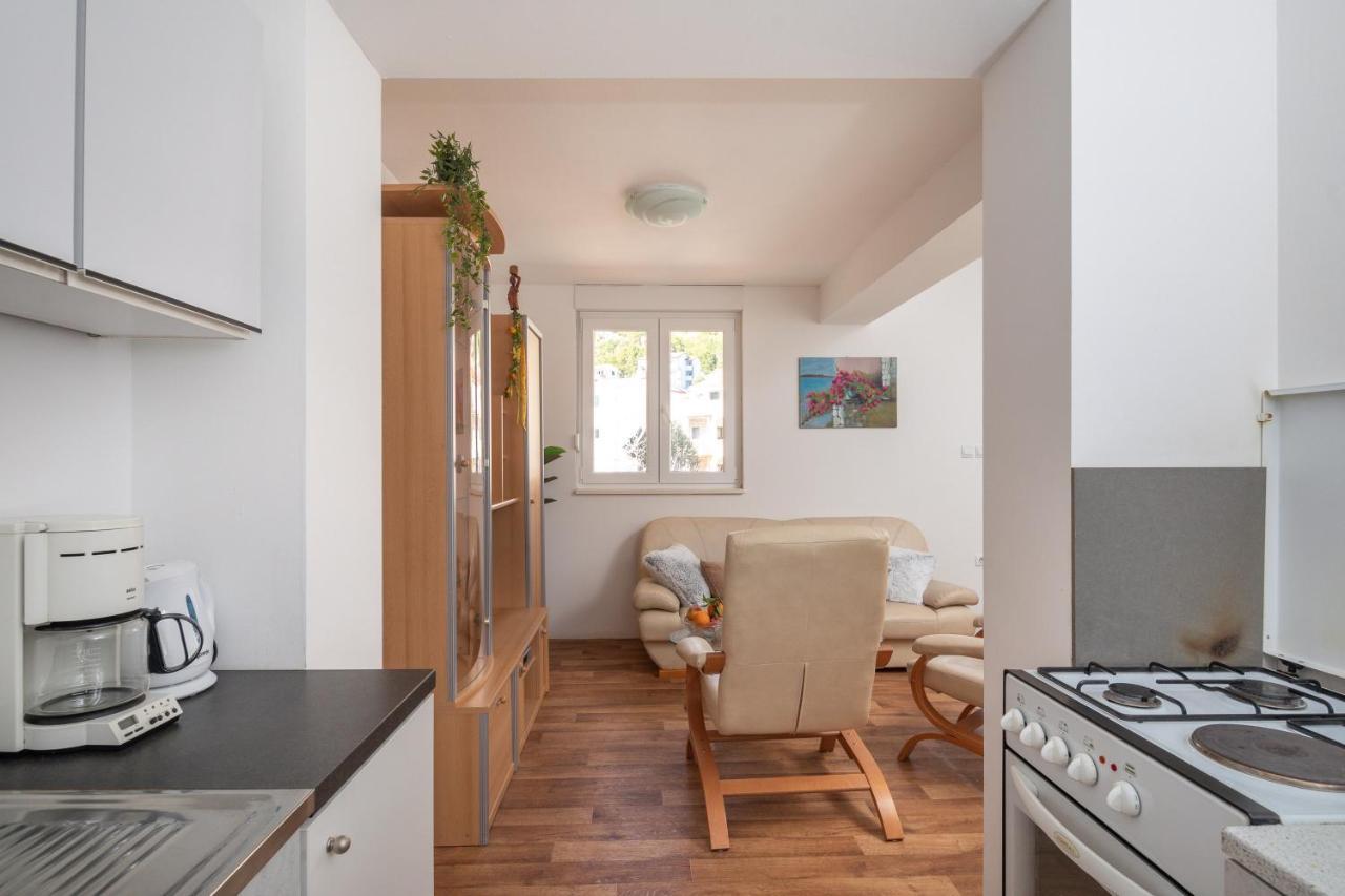 Beach Apartments "Bili Cvitak" Duće Exteriör bild