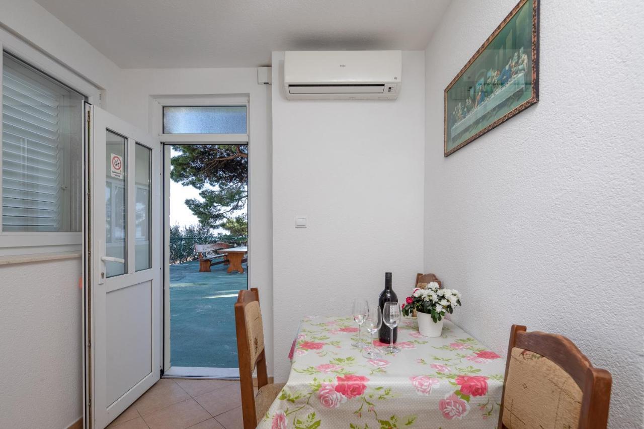 Beach Apartments "Bili Cvitak" Duće Exteriör bild
